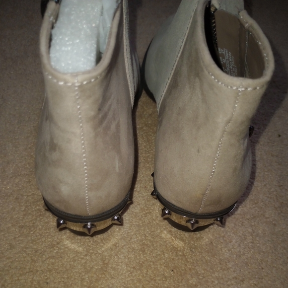 Brand New size 10 Sam Edelman booties - Picture 2 of 4